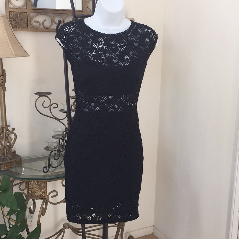 Mystic little black dress Size S Lace material